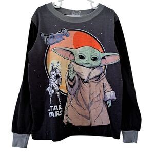 3/15$ Adorable and cozy Star Wars long sleeve shirt featuring The Mandalorian an